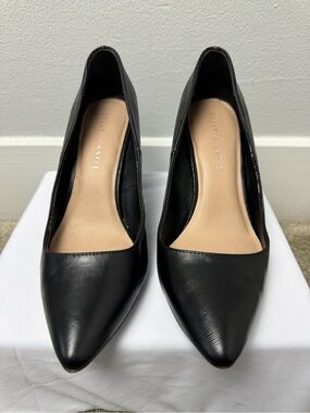 Kelly & Katie Black Pointed Toe Pumps